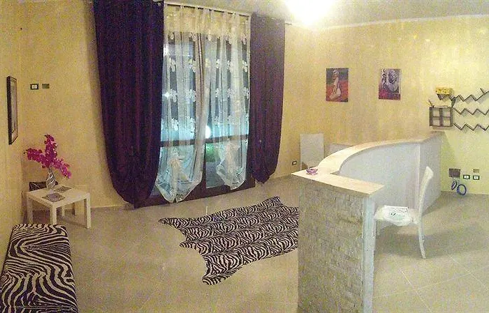 公寓式酒店 齐萌多公寓式酒店 科里利亚诺·卡拉布罗