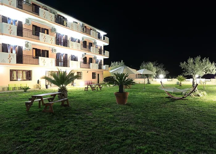 齐萌多公寓式酒店 公寓式酒店 科里利亚诺·卡拉布罗