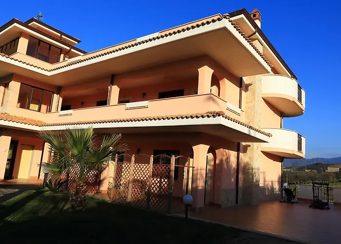 齐萌多公寓式酒店 3*