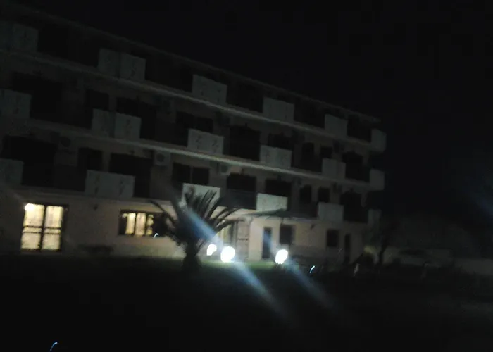 公寓式酒店 齐萌多公寓式酒店 科里利亚诺·卡拉布罗