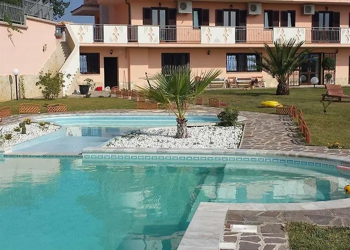 齐萌多公寓式酒店 公寓式酒店 科里利亚诺·卡拉布罗